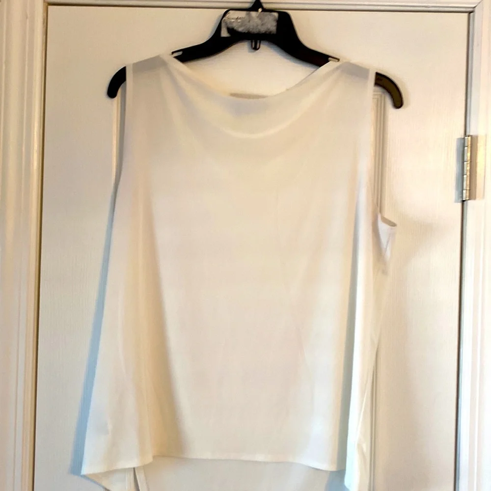 DKNY SLEEVELESS BLOUSE-Cascade neckline w/asymmetrical hemline in Ivory Size Med - Picture 6 of 6